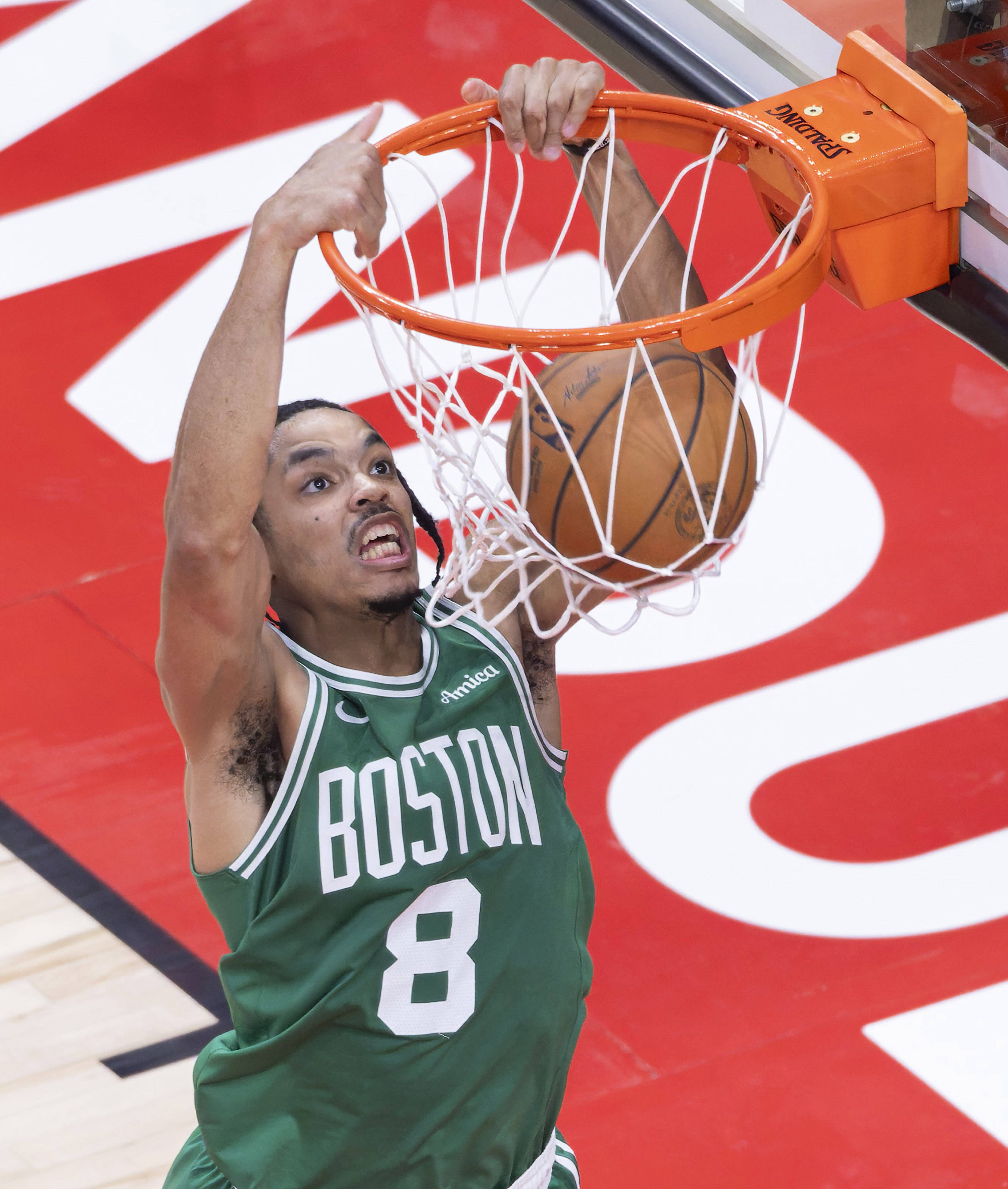 太狠了！凯恩在瑞士队比赛中赛况扑朔迷离赛前尼斯调整名单以备NBA季后赛，奥兰多魔术赛前更衣室发声的简单介绍