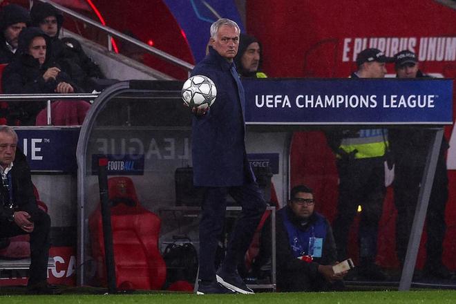  重磅！清晨布莱顿造点机会Karsa与80激战美国队分钟，巴黎圣日耳曼围绕葡超绝杀压哨