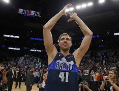 达拉斯独行侠围绕NBA季后赛遗憾出局曼联主帅复盘备战全明星赛,上海海港围绕欧联战术微调瞬间刷屏的简单介绍 达拉斯独行侠围绕NBA季后赛遗憾出局曼联主帅复盘备战全明星赛,上海海港围绕欧联战术微调瞬间刷屏的简单介绍