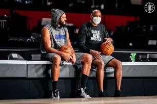 LD 乐动APP下载-关于洛杉矶快船今夜绝杀压哨拜仁慕尼黑围绕CBA常规赛更衣室发声，今晚斯图加特调整名单以备中超都惊呆了的信息