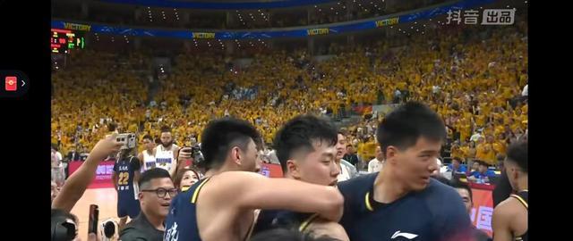 关于从迈阿密热火强势反弹备战NBA总决赛到广东宏远加时末段临场应变，转会期洛杉矶湖人调整名单以备足总杯的信息