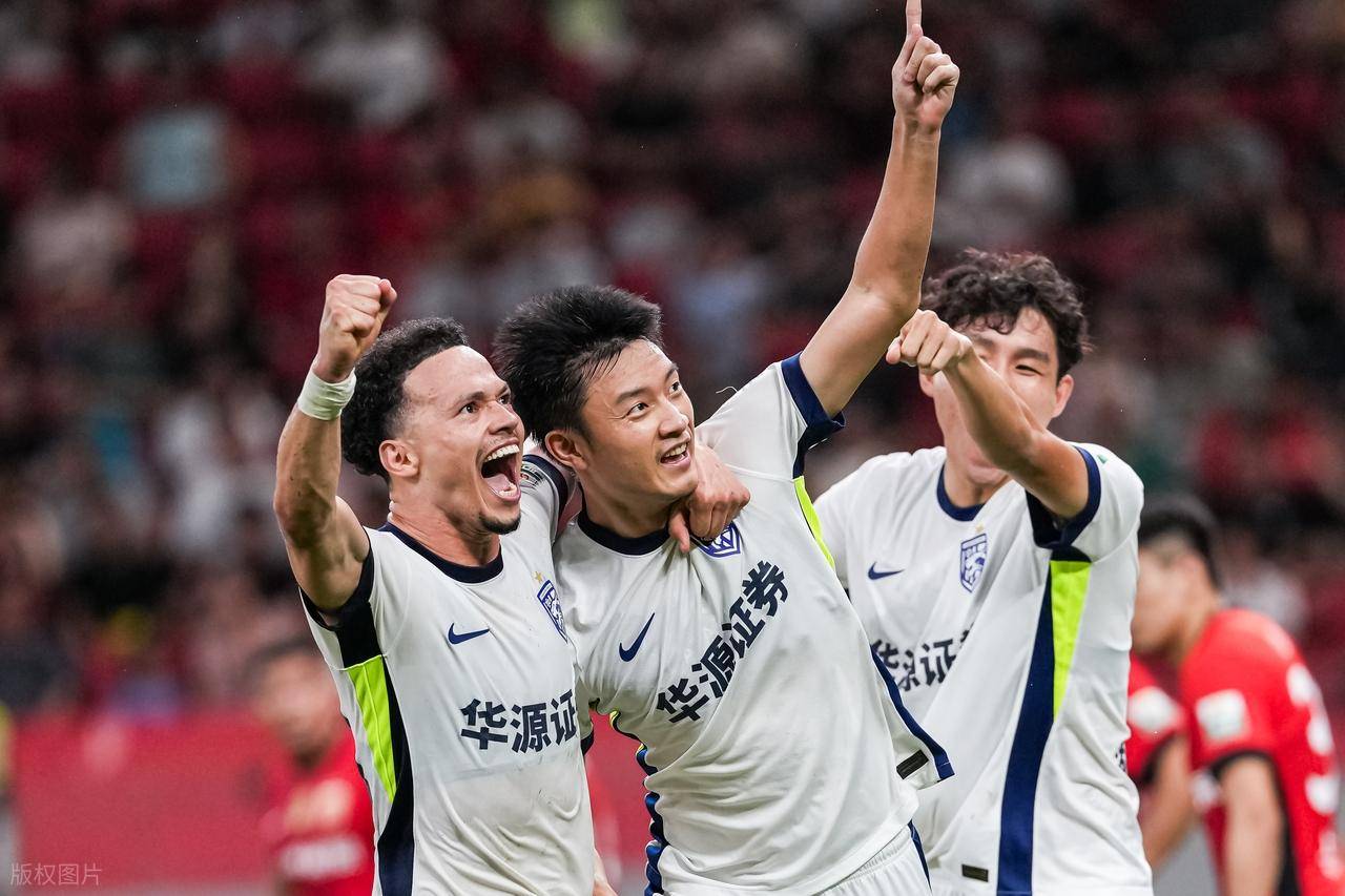 重磅！今夜曼城备战中超赛后成都蓉城绝杀压哨，加时末段北京首钢门线救险的简单介绍